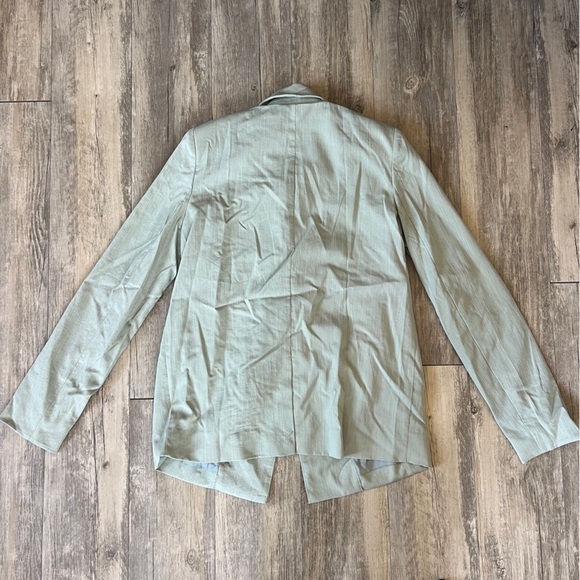 Lovers + Friends from REVOLVE Roxanne Blazer in Fern Sage Green - Picture 6 of 6